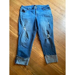 1822 Denim Cato Plus Size 18W Distressed Cuff Cropped Jeans Blue Slimming Waist